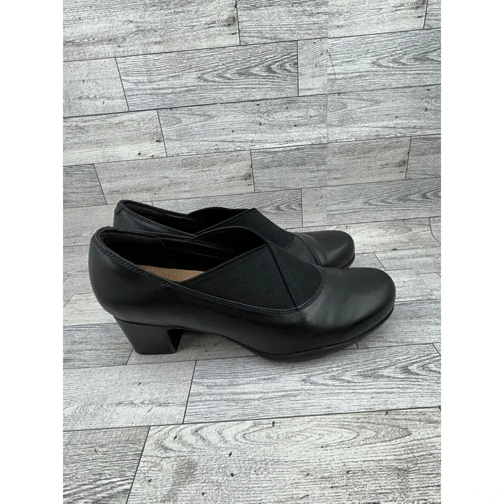 Clarks Artisan Women Black Leather Crossover Elastic‎ Block Heel Pumps Size 8.5M